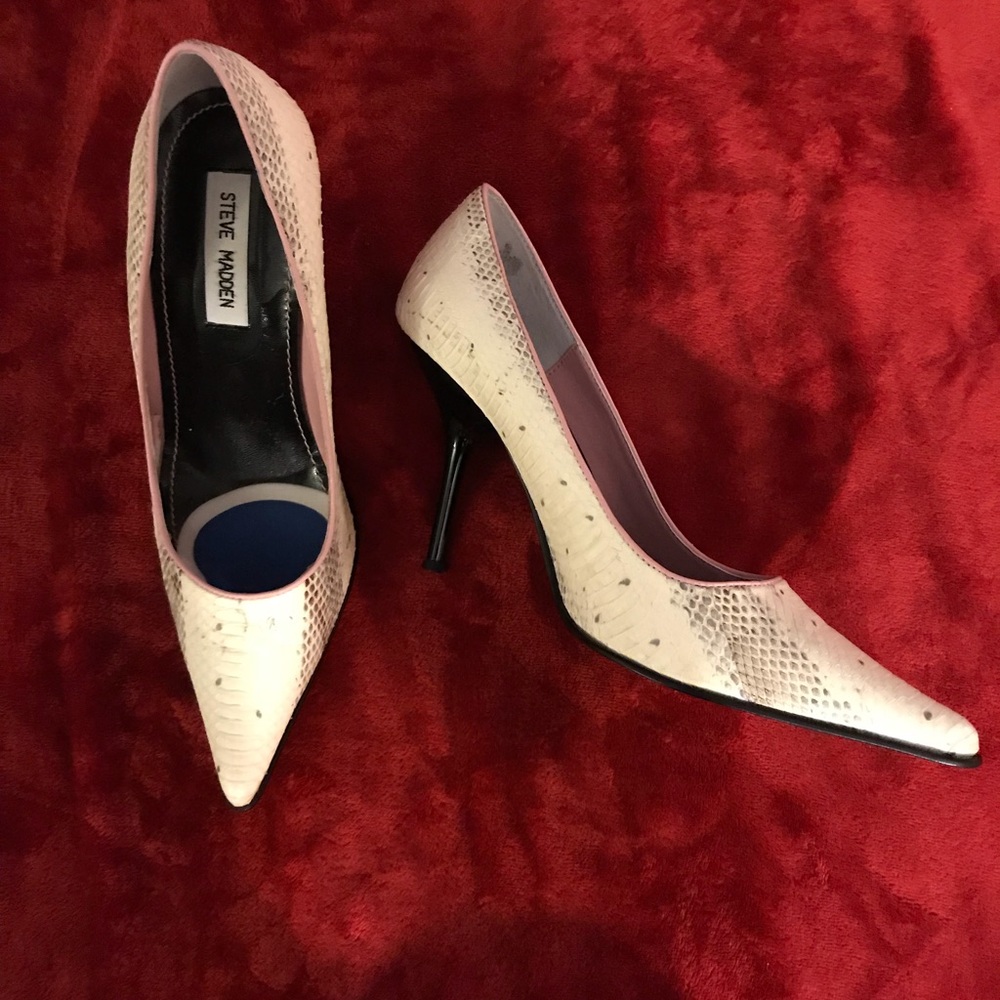 EUC Steve Madden Snake Skin heels